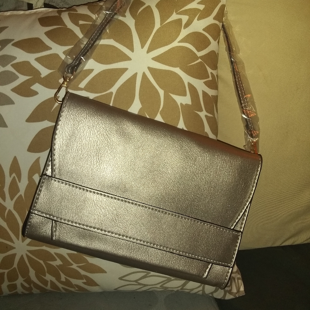 New metallic crossbody purse